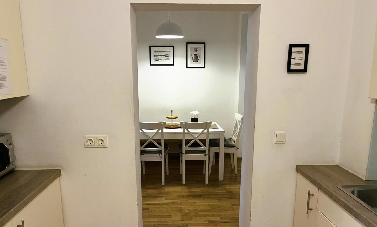 Casa Nostra - Zentrale Wohnung Am Augarten Вена Экстерьер фото